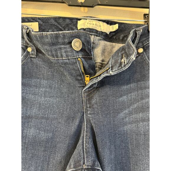 Torrid Dark Blue Jean 14R Boyfriend Style Stretch - Picture 10 of 11